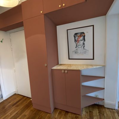 Création de meubles de rangements dans une entrée. MDF peint.