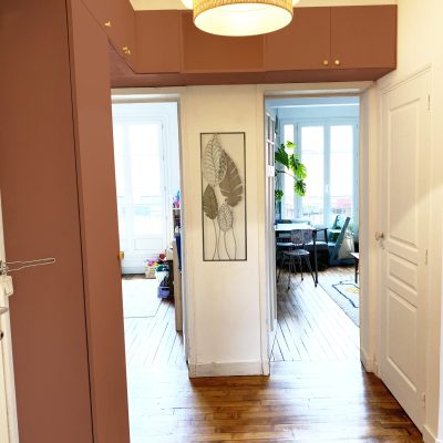 Création de meubles de rangements dans une entrée. MDF peint.